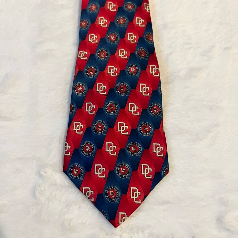 Vintage MLB Washington DC Nationals Baseball Pattern Silk Tie